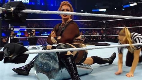 nia jax banzai drop